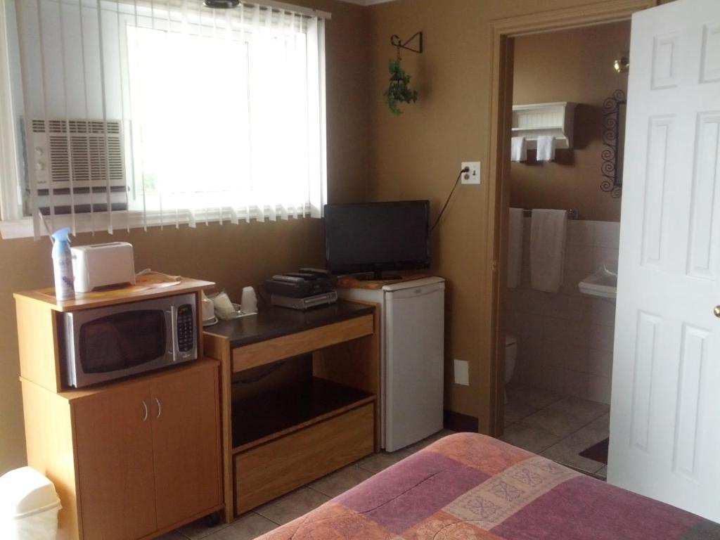 Motel Montgolfiere Jp Saint-Jean-sur-Richelieu Cameră foto
